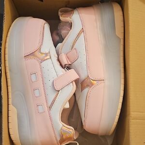 New Roller Skate Kids Pink and White Shoes Size 7